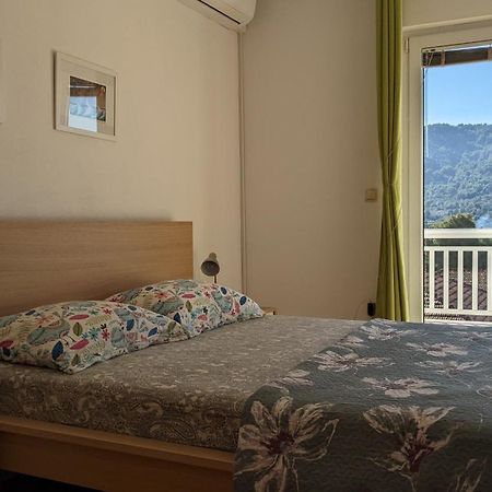 Apartments Marinko Stari Grad  Bagian luar foto