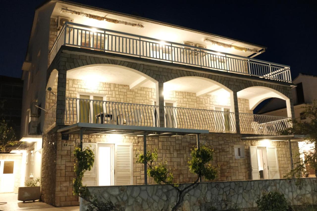 Apartments Marinko Stari Grad  Bagian luar foto