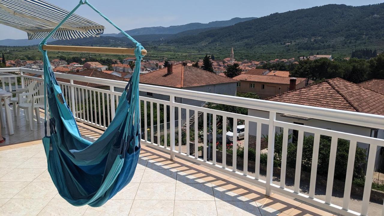 Apartments Marinko Stari Grad  Bagian luar foto