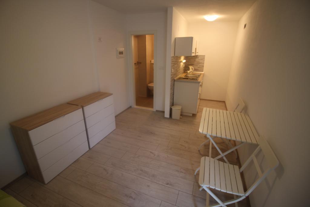 Apartments Marinko Stari Grad  Bagian luar foto