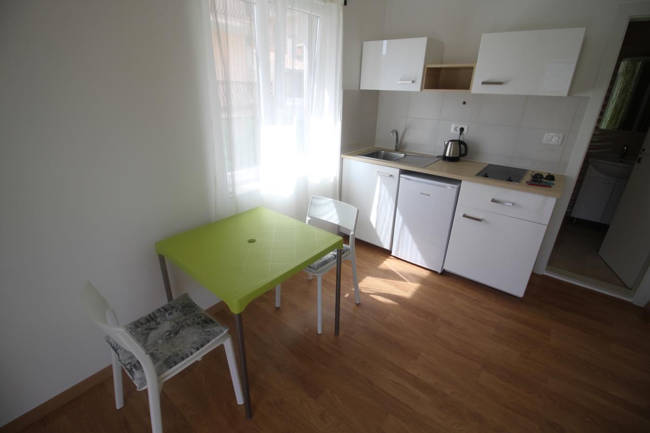 Apartments Marinko Stari Grad  Bagian luar foto