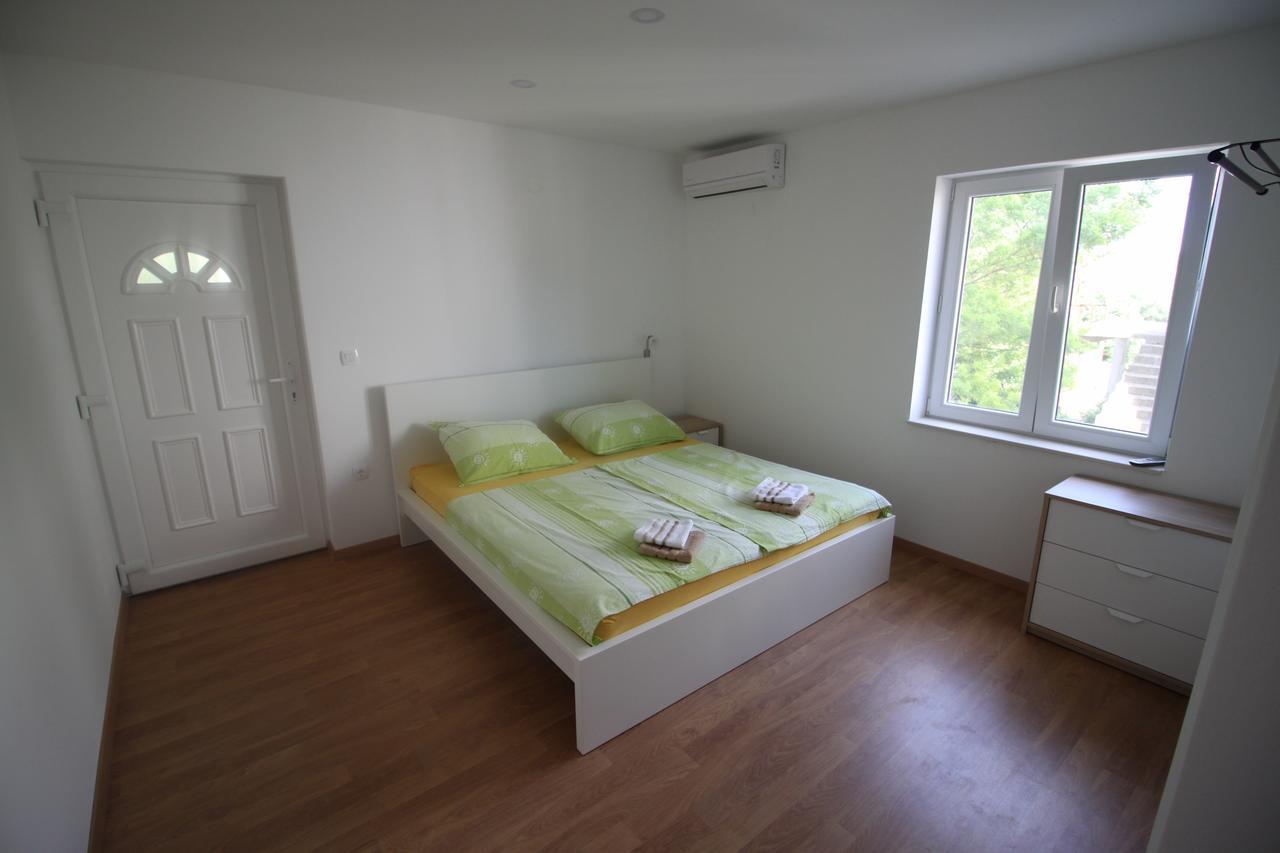 Apartments Marinko Stari Grad  Bagian luar foto