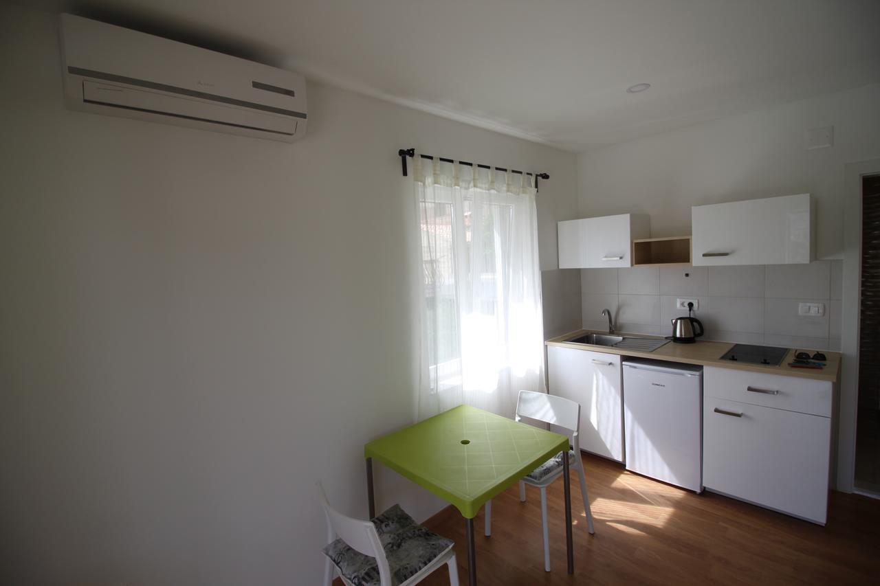 Apartments Marinko Stari Grad  Bagian luar foto